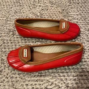 Womens Red/coral hunter rain boot flats, waterproof and leather trim size 6